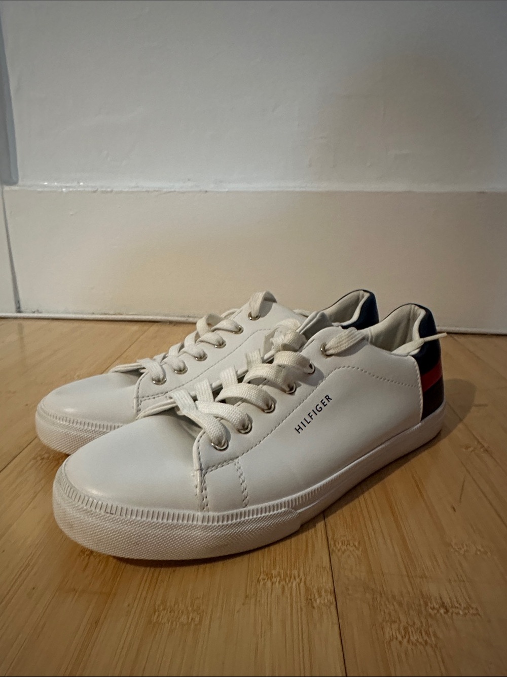 Tommy Hilfiger Women’s Size 9 Cream Low-Top Sneakers with Navy & Red Heel Stripe